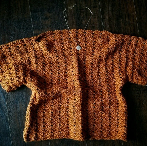 One of a Kind Crotchet Short Sleeve Mustard Top - Picture 2 of 2